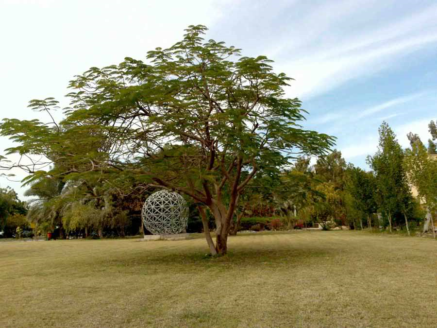 نمای کلی سازه نمادین