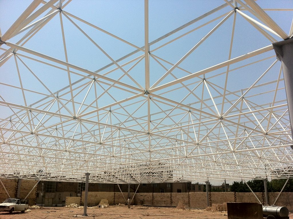 جزئیات گره و اتصالات سازه شبکه‌ای